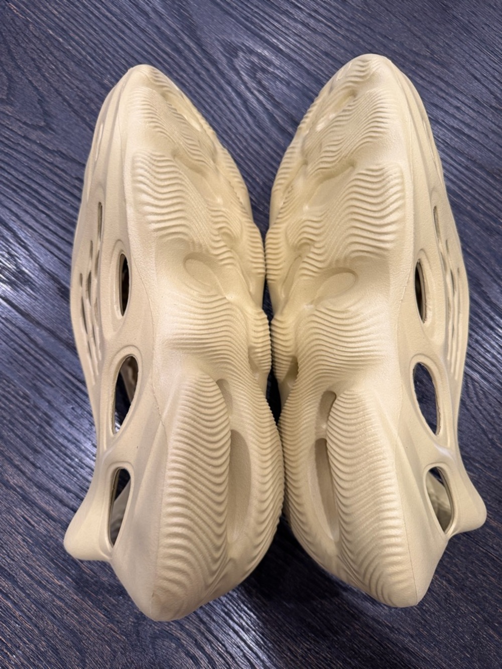 Adidas Yeezy Foam Runner Desert Sand Size 12 Tan Khaki Cream Ochre - Picture 6 of 9